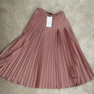 Brand new pink pleated maxi skirt